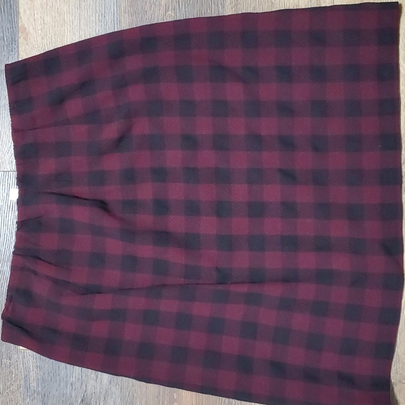 J Jill black red Buffalo plaid skirt with pockets - Picture 6 of 6